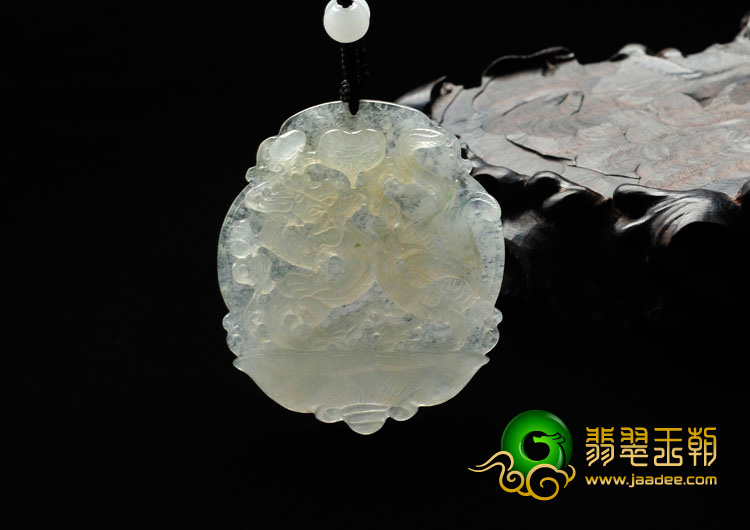 冰种缅甸翡翠龙凤呈祥挂件