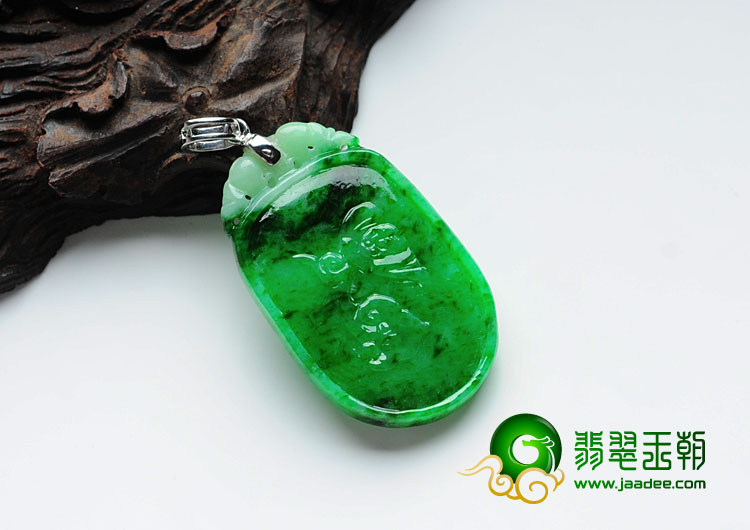 糯冰种癣加绿缅甸翡翠年年有余挂件