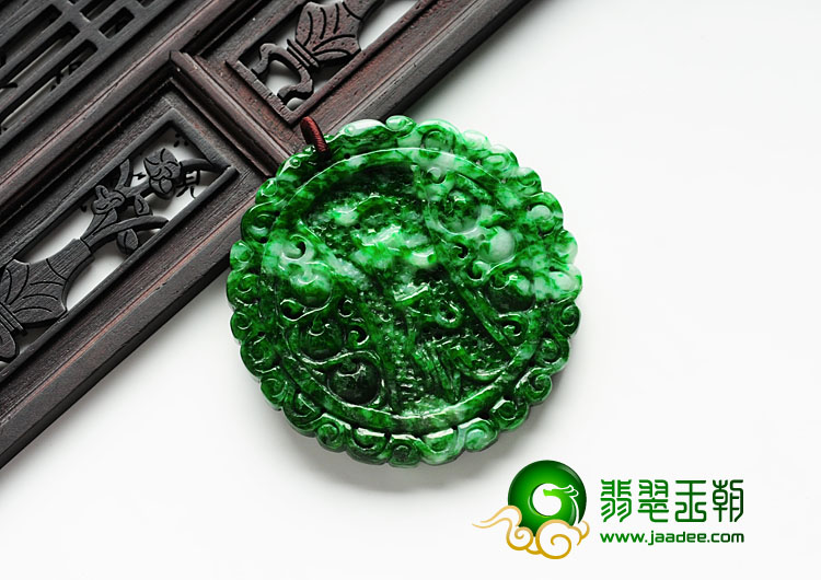 细糯种翠色缅甸翡翠招财进宝挂件