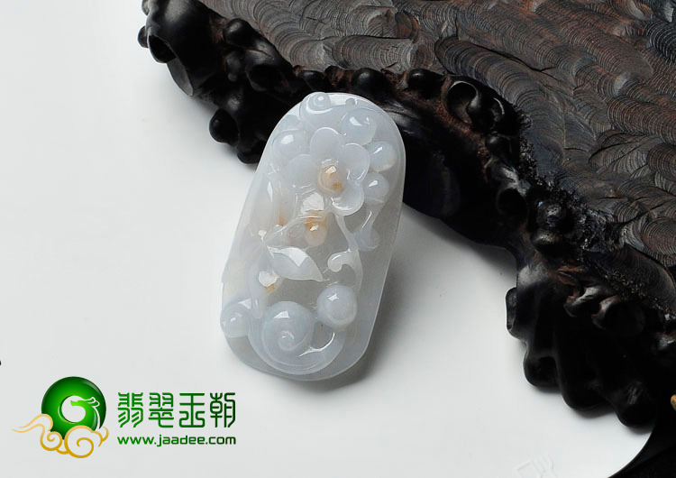 糯冰种飘黄花缅甸翡翠蝶恋花挂件