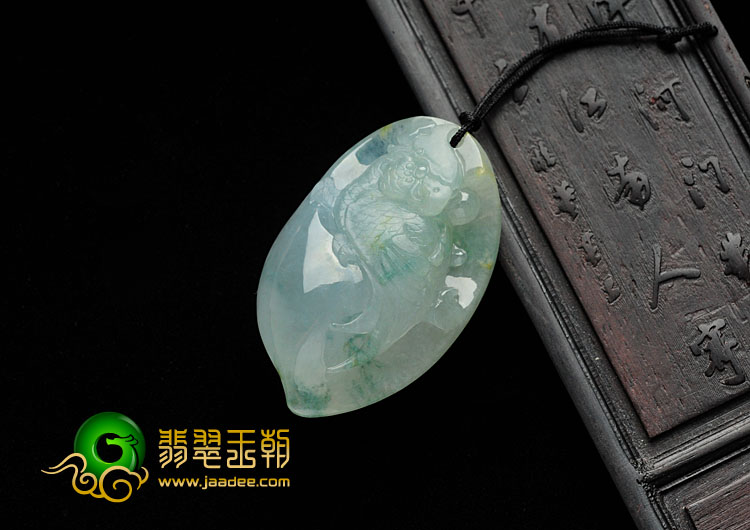 冰种飘花缅甸翡翠英明神武挂件