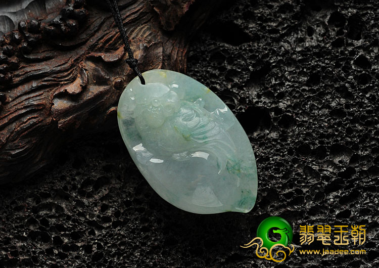 冰种飘花缅甸翡翠英明神武挂件