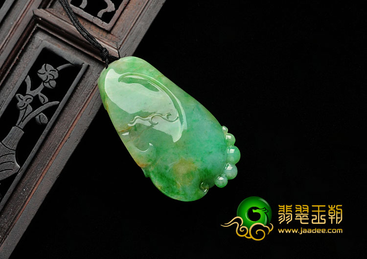 糯冰种黄加绿缅甸翡翠英明神武挂件