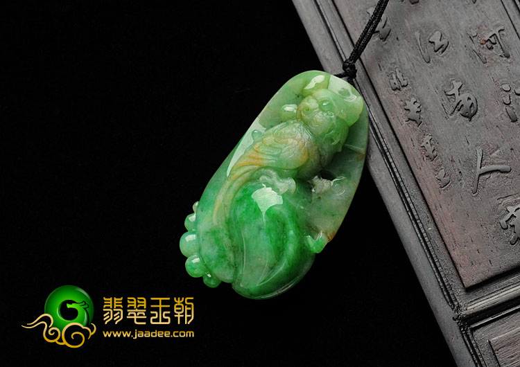 糯冰种黄加绿缅甸翡翠英明神武挂件