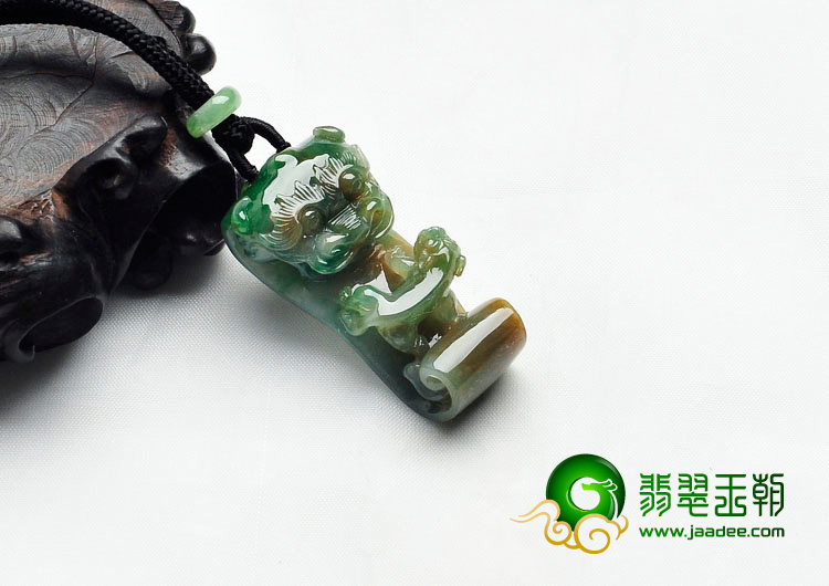糯冰种黄加绿缅甸翡翠望子成龙挂件