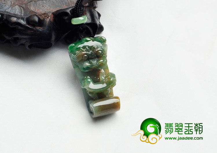 糯冰种黄加绿缅甸翡翠望子成龙挂件