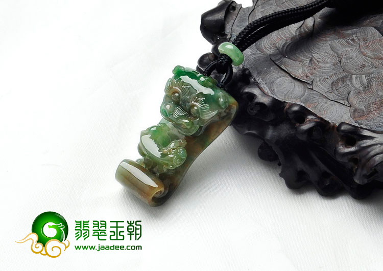 糯冰种黄加绿缅甸翡翠望子成龙挂件