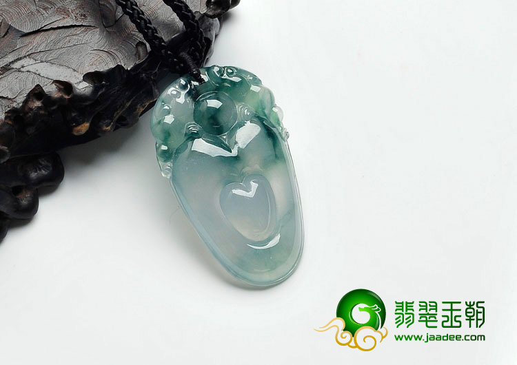 冰种飘花缅甸翡翠心心相印挂件（单价）