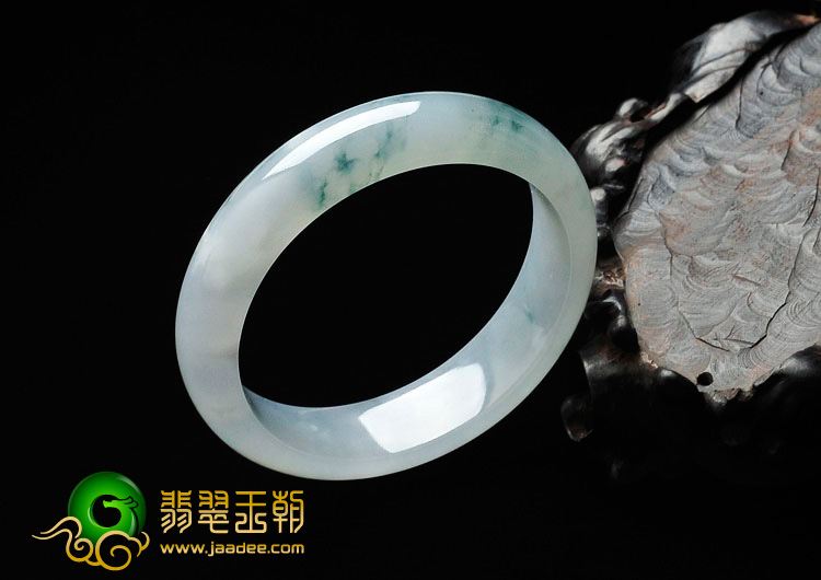 冰种飘花缅甸翡翠手镯（52.9mm）