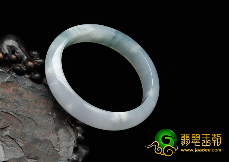 冰种飘花缅甸翡翠手镯（58.9mm）
