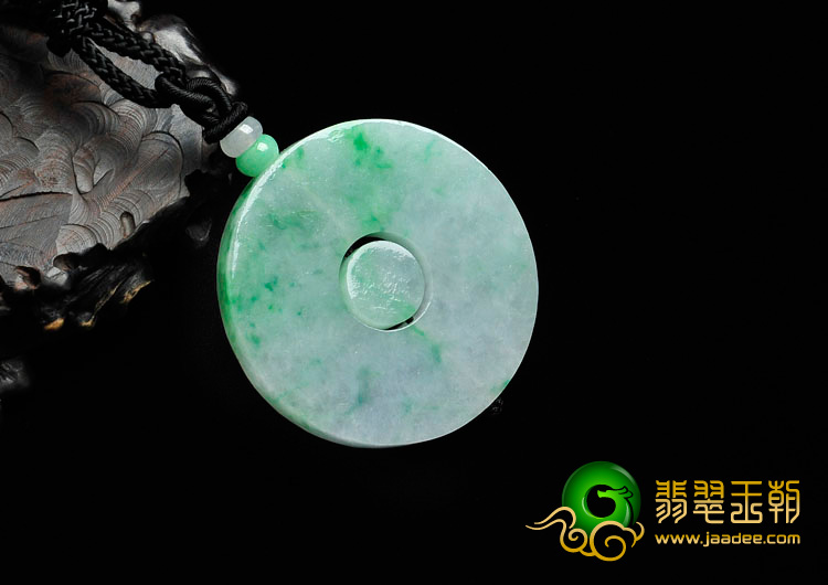 糯冰种飘翠缅甸翡翠平安扣挂件
