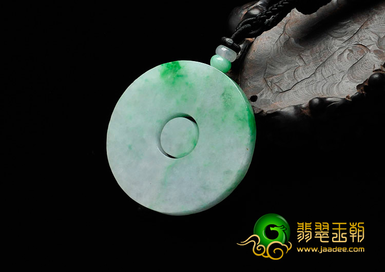 糯冰种飘翠缅甸翡翠平安扣挂件
