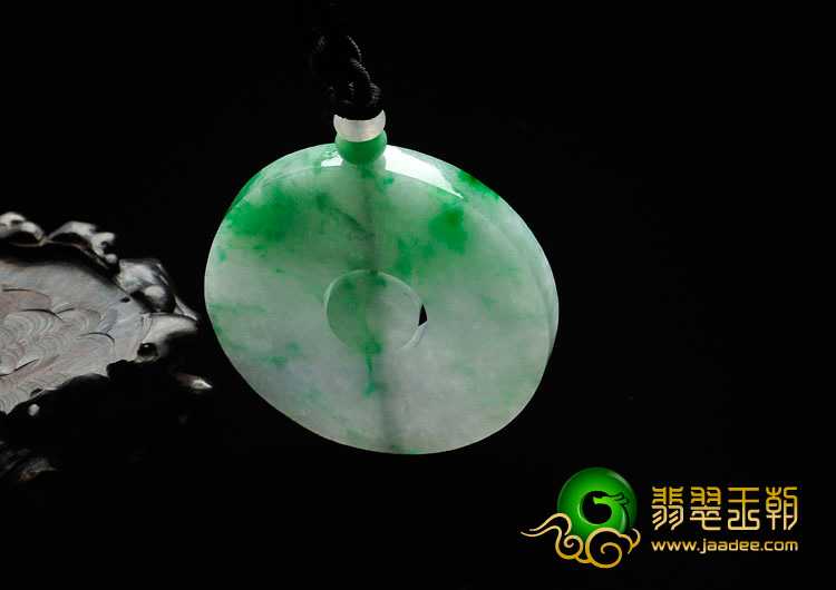 糯冰种飘翠缅甸翡翠平安扣挂件