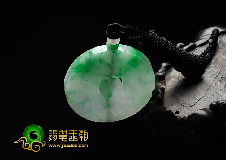 糯冰种飘翠缅甸翡翠平安扣挂件