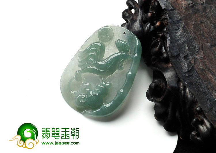 冰种晴水缅甸翡翠闻鸡起舞挂件