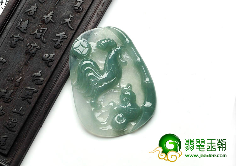 冰种晴水缅甸翡翠闻鸡起舞挂件
