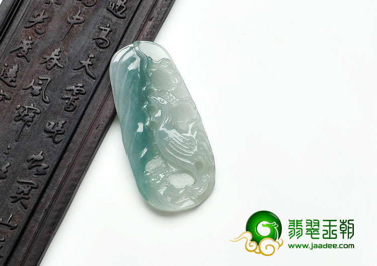 冰种晴水缅甸翡翠闻鸡起舞挂件