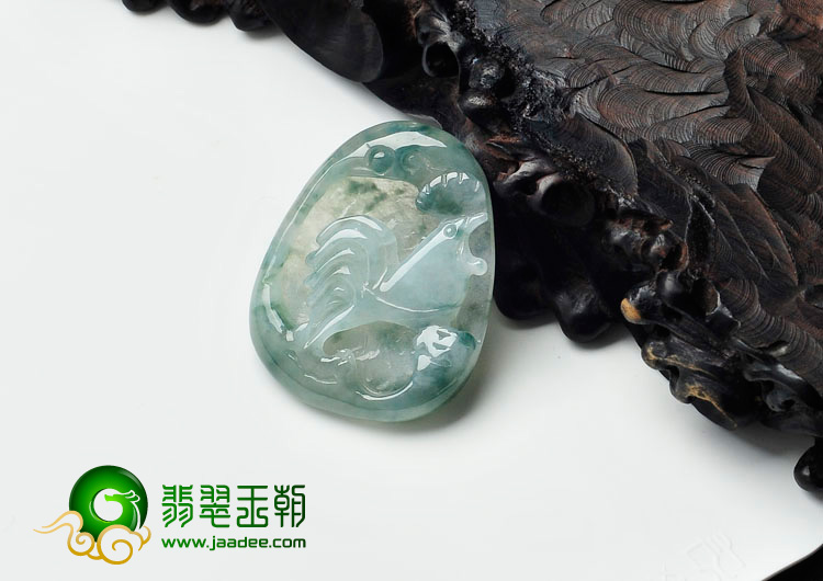 冰种飘花缅甸翡翠闻鸡起舞挂件