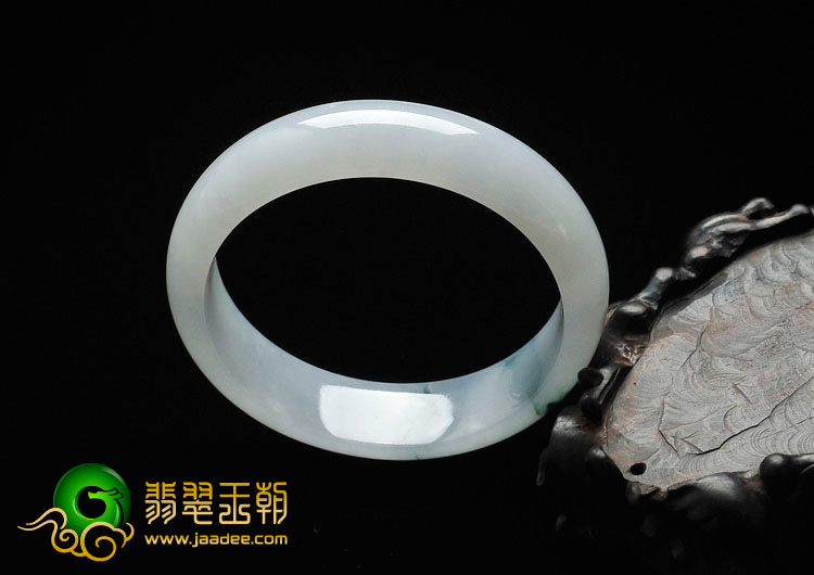 糯冰种飘花缅甸翡翠手镯（57.3mm）