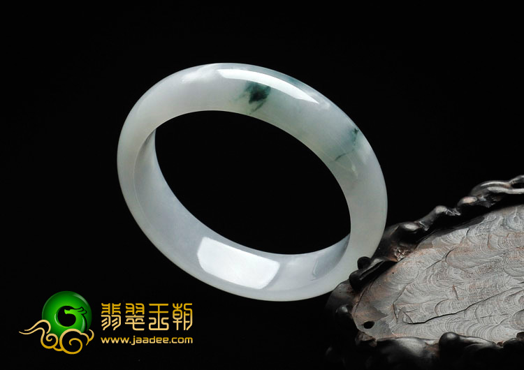 糯冰种飘花缅甸翡翠手镯（57.3mm）