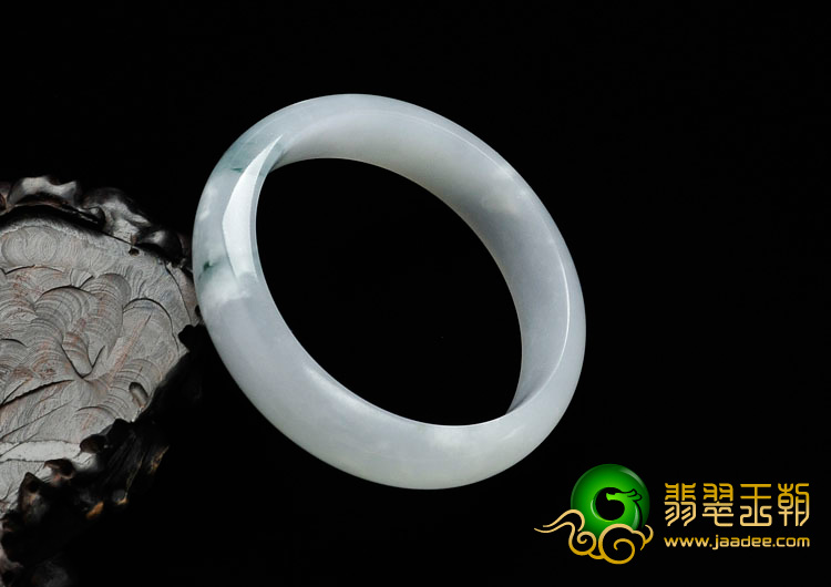 糯冰种飘花缅甸翡翠手镯（57.3mm）