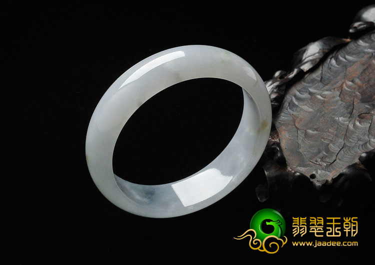 糯冰种飘花缅甸翡翠手镯（59.2mm）