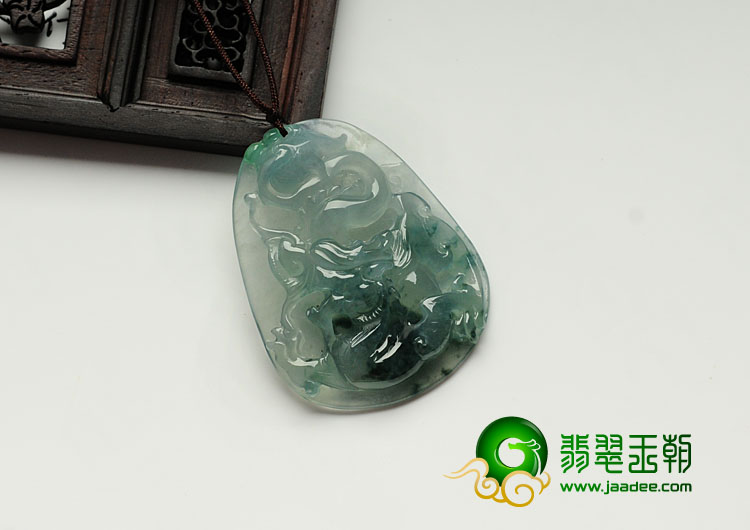冰玻种飘花缅甸翡翠龙牌挂件
