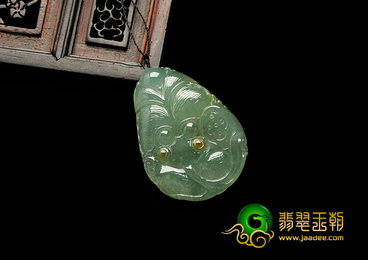 冰种晴水黄翡缅甸翡翠金鱼挂件