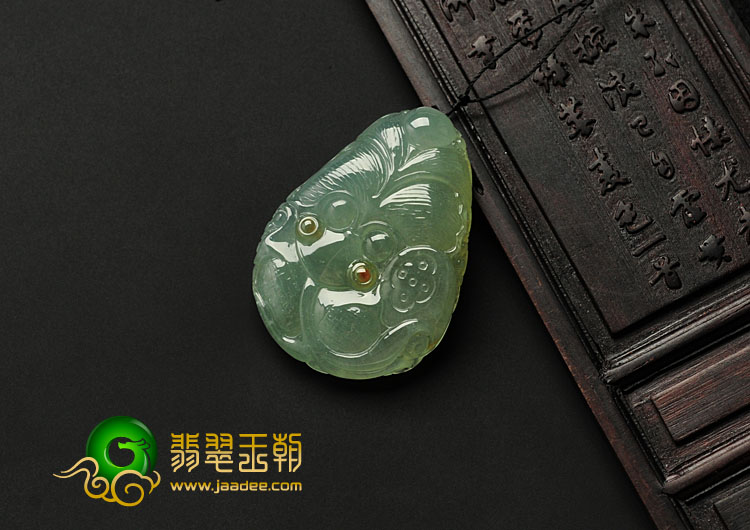 冰种晴水黄翡缅甸翡翠金鱼挂件