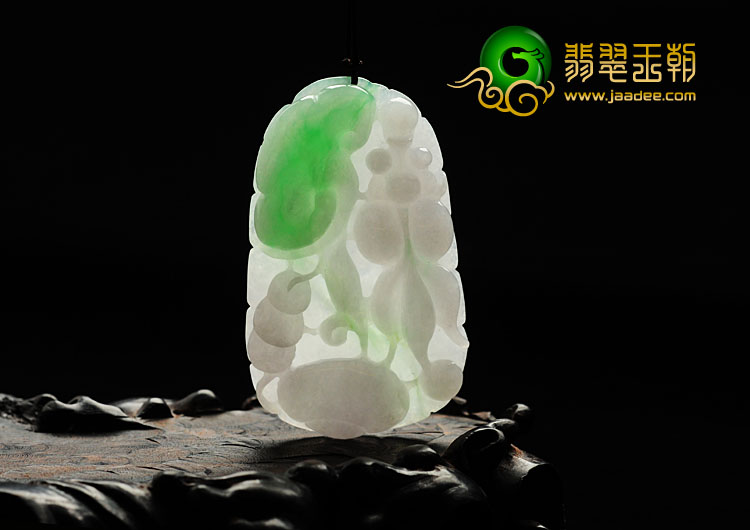 糯冰种豆色缅甸翡翠金玉满堂挂件