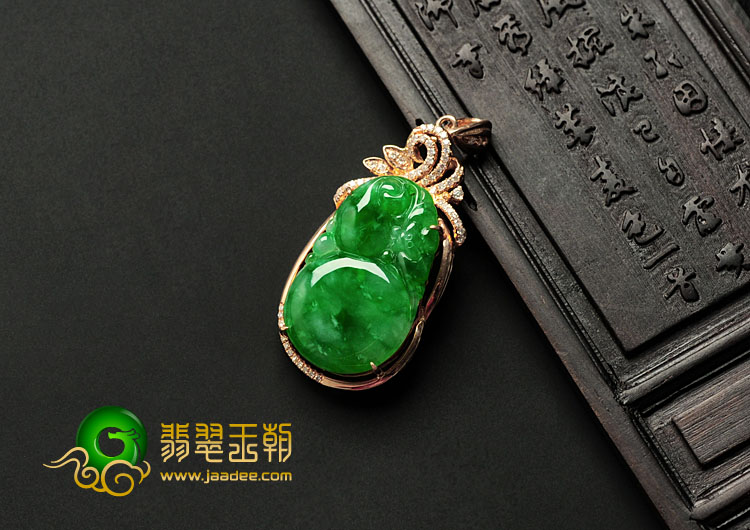 冰种飘翠缅甸翡翠镶玫瑰金福禄寿胸坠（真钻）