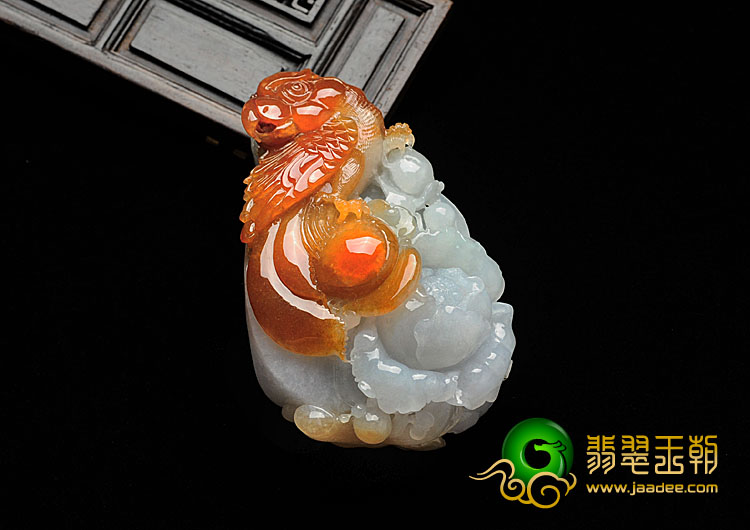 糯冰种红黄翡缅甸翡翠英明神武手玩件