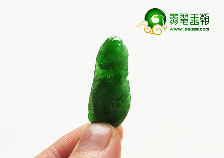 糯冰种菠菜绿缅甸翡翠年年有余挂件