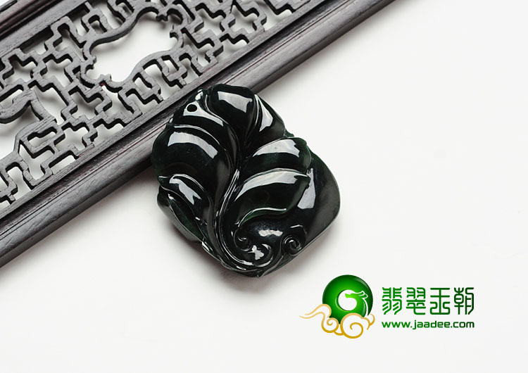 feicui冰种墨翠缅甸翡翠鹰头挂件