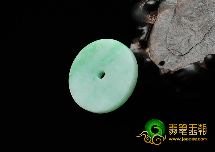 糯冰种翠色缅甸翡翠平安扣挂件