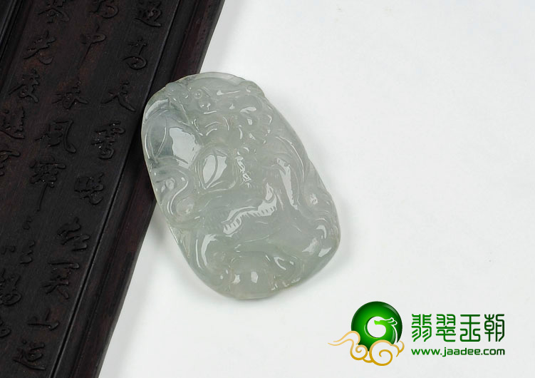 (超值推荐)冰种缅甸翡翠虎牌挂件