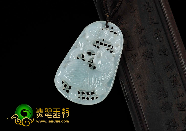 冰种晴水缅甸翡翠雕花虎牌挂件
