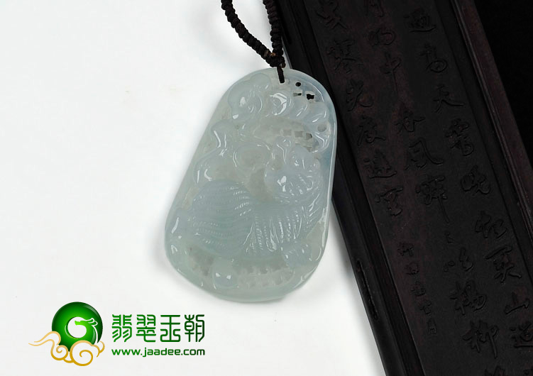 冰种晴水缅甸翡翠雕花虎牌挂件