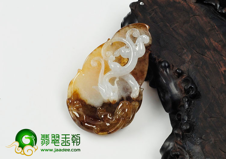 冰种褐黄翡缅甸翡翠双龙会挂件