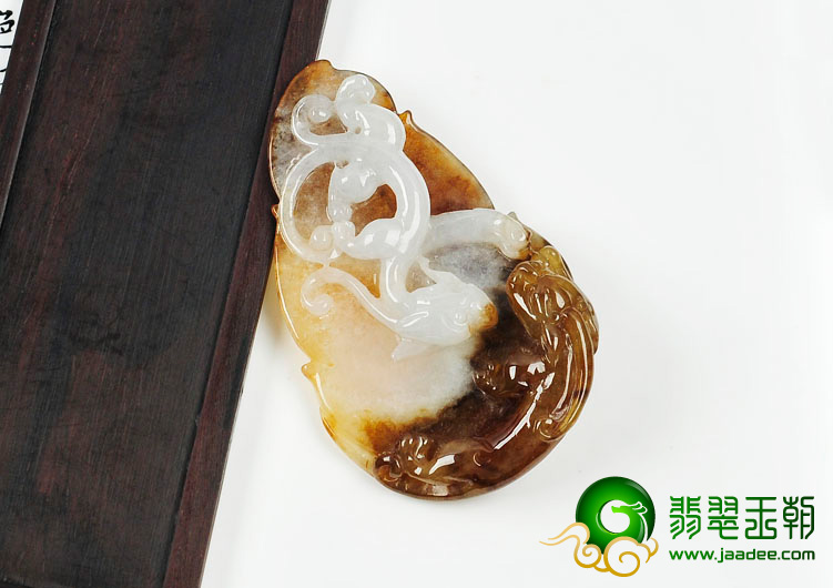 冰种褐黄翡缅甸翡翠双龙会挂件