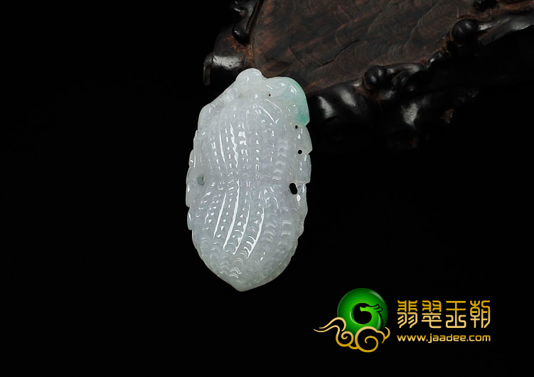 冰种晴水略飘翠缅甸翡翠花生挂件（单价）