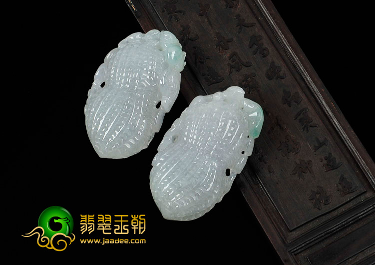 冰种晴水略飘翠缅甸翡翠花生挂件（单价）