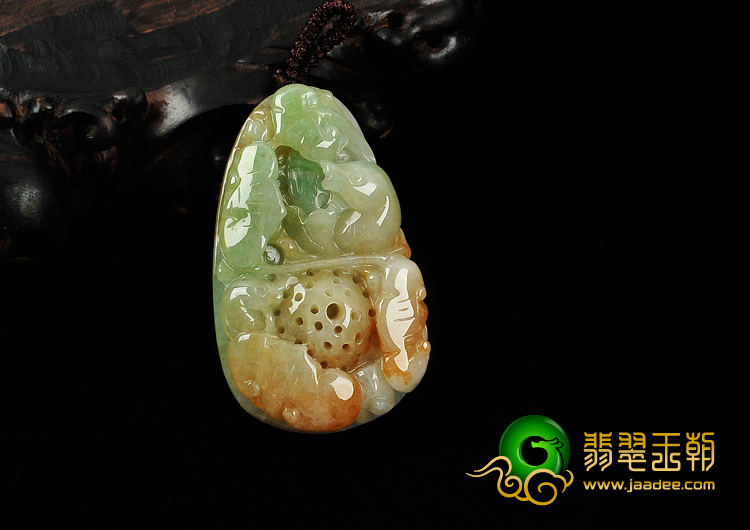 糯冰种三彩缅甸翡翠年年有余挂件