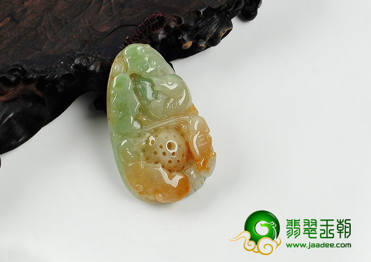 糯冰种三彩缅甸翡翠年年有余挂件