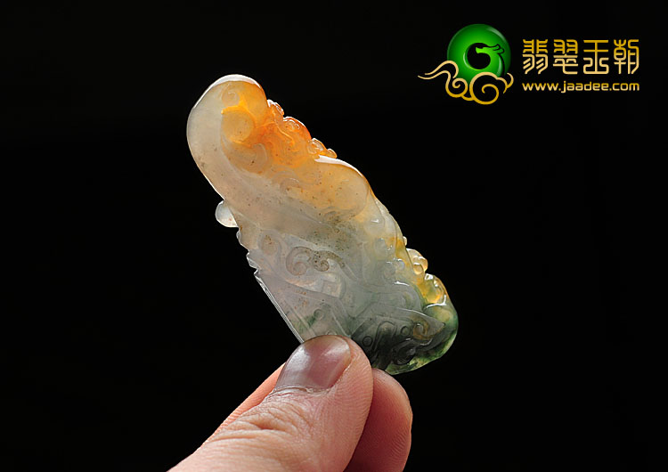 糯冰种黄翡飘花缅甸翡翠仿古龙挂件