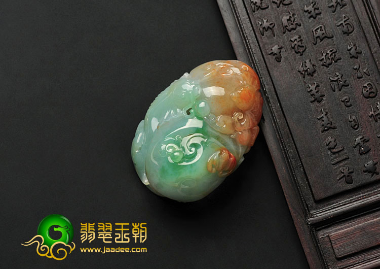糯冰种三彩缅甸翡翠福寿有余挂件