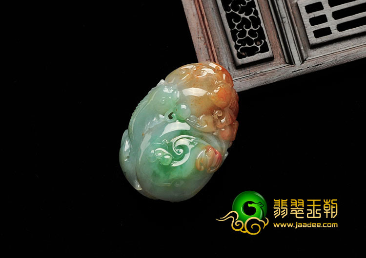 糯冰种三彩缅甸翡翠福寿有余挂件