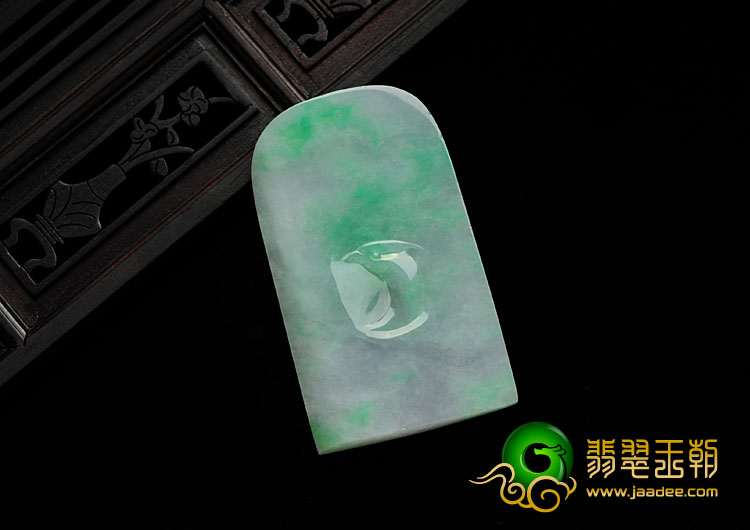 糯冰种飘翠缅甸翡翠龙凤呈祥挂件