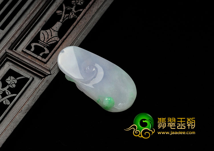 糯冰种春带彩缅甸翡翠喜得连科挂件