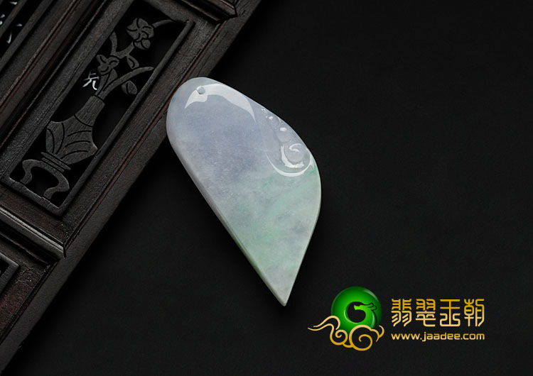 糯冰种春带彩缅甸翡翠一枝独秀挂件